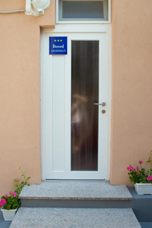 Apartman Girasol Pula Exterior foto
