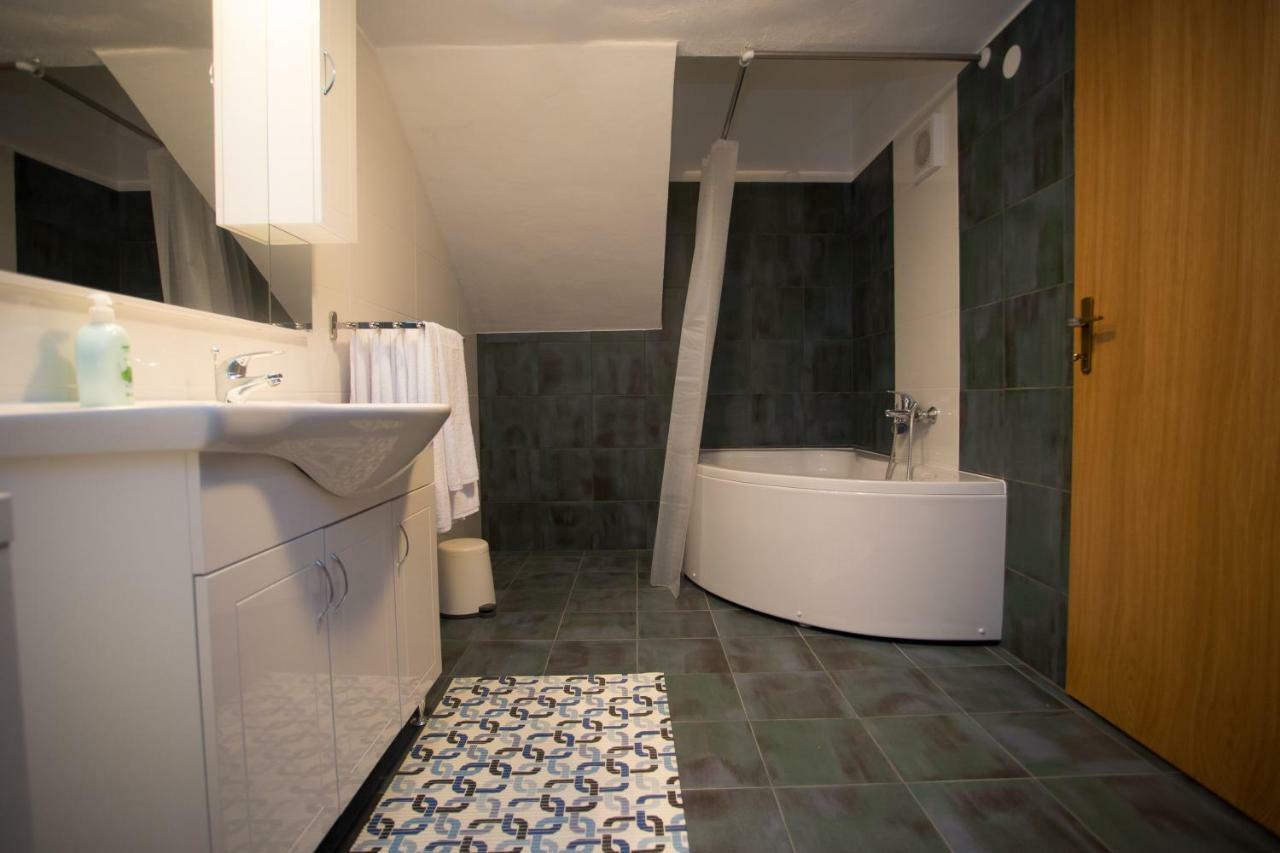 Apartman Girasol Pula Exterior foto