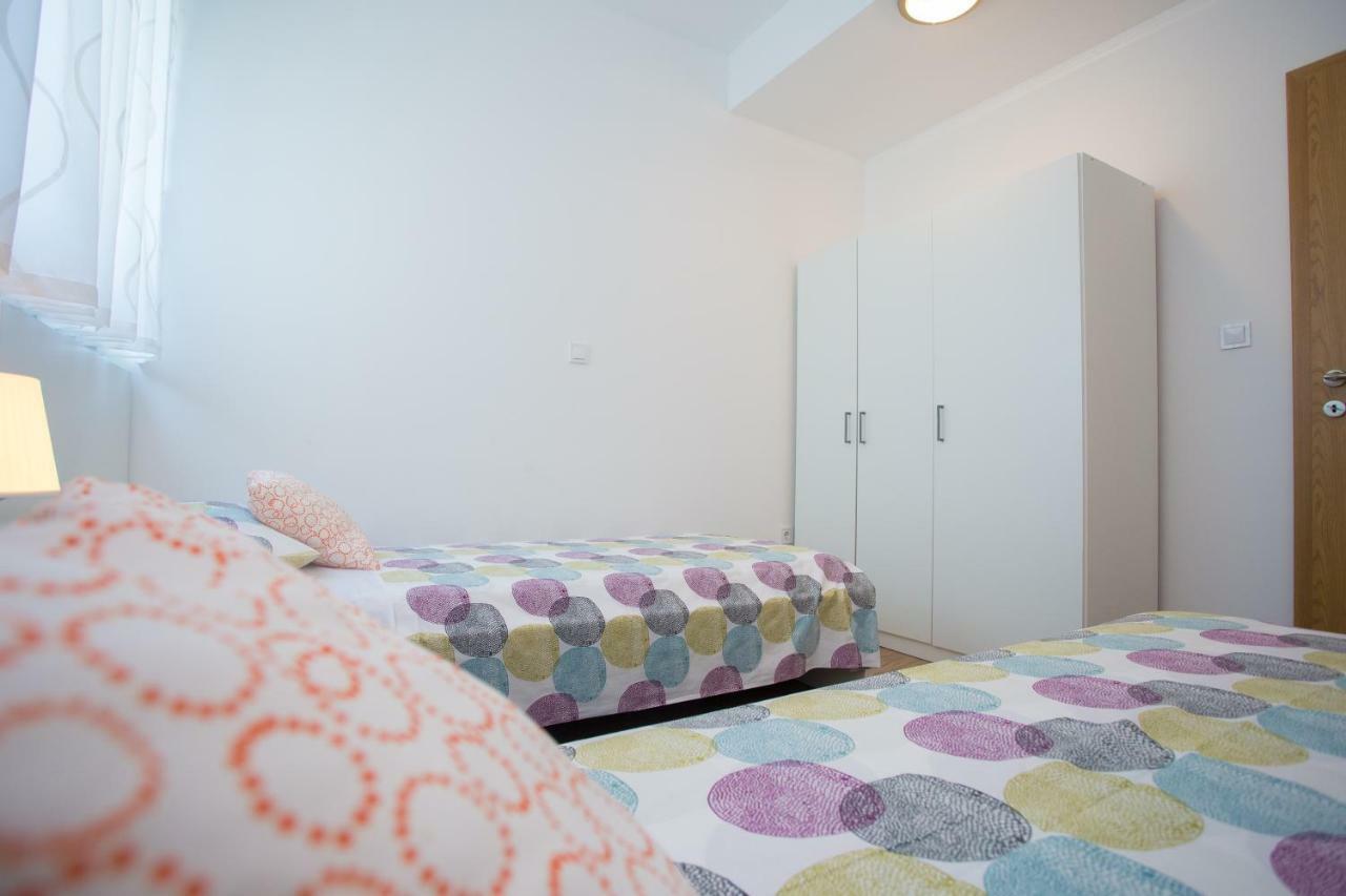 Apartman Girasol Pula Exterior foto