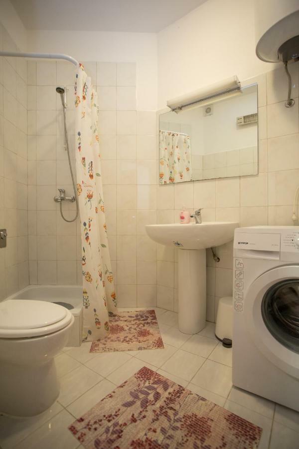 Apartman Girasol Pula Exterior foto