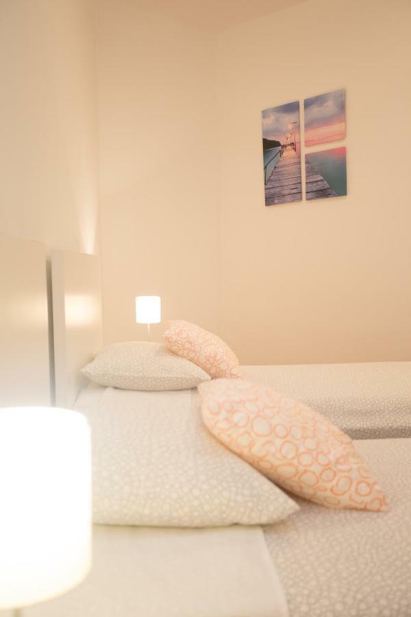 Apartman Girasol Pula Exterior foto