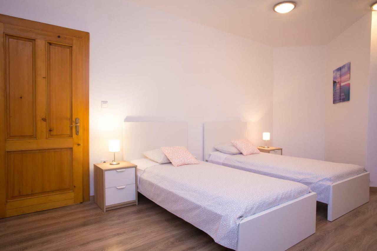 Apartman Girasol Pula Exterior foto